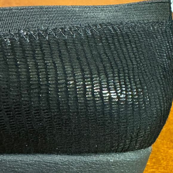 Trotters Lansing Black Patent Lizard Women's Wedge Pump Size 10.5 Narrow - Picture 6 of 8